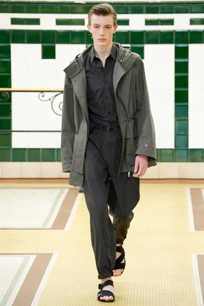 Look 4
